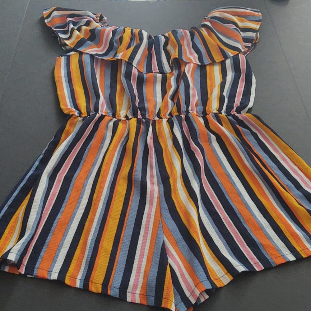 Romper - Picture 2 of 2